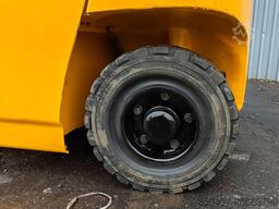 Jungheinrich EFG 320 5m/ batt2023/ 5396h