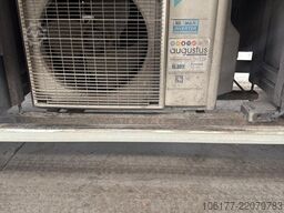 Renault Midlum 220 MEDISCHE VRACHTWAGEN /CAMION MEDICAL...