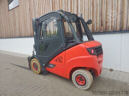 Linde H 25/600 Diesel Triplex Zinkenversteller