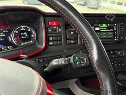 SCANIA S650 V8 Retarder ACC 2x Tank 1. Hand Vollausst.