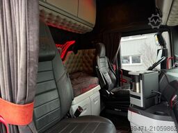 SCANIA S650 V8 Retarder ACC 2x Tank 1. Hand Vollausst.