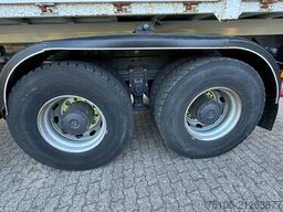 MERCEDES-BENZ Axor 2633 Kipper mit Kran Fassi F135