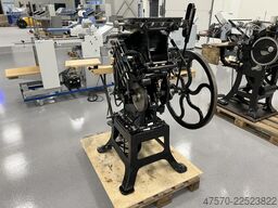 Letterpress printing press foot operated