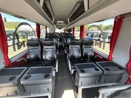 MAN R 08 Lion's Coach L