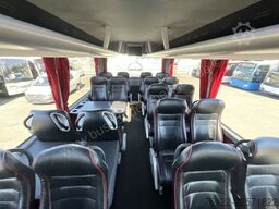 MAN R 08 Lion's Coach L