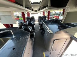 MAN R 08 Lion's Coach L