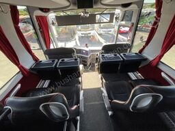 MAN R 08 Lion's Coach L