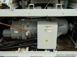 Used Industrial Chiller CARRIER - 890 kW | With warranty