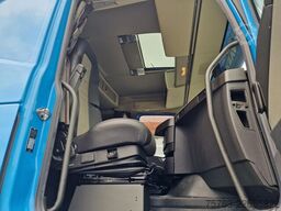 Volvo FH 13.540 6x2*4 - Platform with sidedoors - PTO...