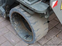 Holland Lift Ecostar HL-7810 Electric, 10m Working Height, 450k