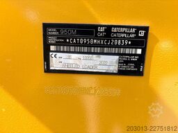 CATERPILLAR 950M Radlader mit Schaufel 2.062 BTH