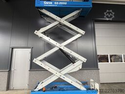GENIE GS-2032 schaarlift schaar hoogwerker 2006 / 1200uur 8mtr werkhoogte