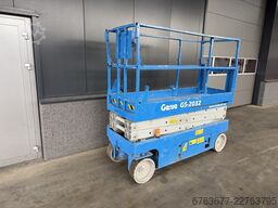 GENIE Genie GS-2032 schaarlift schaar hoogwerker 2006 / 1010uur 8mtr werkhoogte