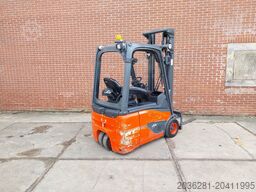 Linde E15-02