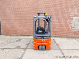 Linde E15-02