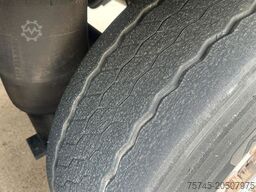 SCHMITZ CARGOBULL SKO 24L * DOPPELSTOCK * LIFT * NEUER MOTOR* ALU*