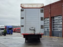 CUPPERS 3 deck livestock trailer - Water & Ventilation ...