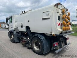 MAN 18.250 4x2 TGM Bucher Cityfant 6000