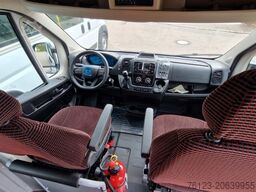 2 x Opel Movano, 3 x Fiat Ducato 18 Sitzer Jumpe