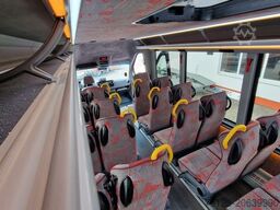 MERCEDES-BENZ 30 Sitzer Schulbus Transferbus 519 Stock