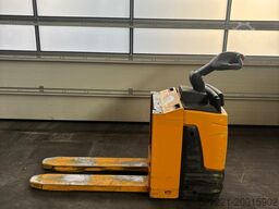 Jungheinrich ERE 120/C20