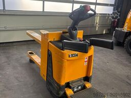 Jungheinrich ERE 120/C20