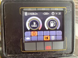 Wacker Neuson ET35 con 3 cazos de excavadora