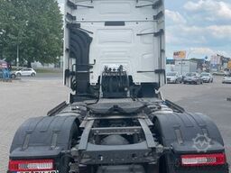 RENAULT T 480 4x2 Sleeper Cab