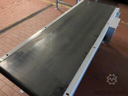 Vanderlande Gurtförderer mit Antrieb