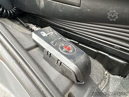 MERCEDES-BENZ ACTROS 1830 4x2 Kehrmaschine BUCHER OPTIFANT8000