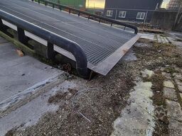 Budget 20ton laadbrug/loadingramp 320cm breed