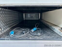 SCANIA R380 6x2 LL 7 Pferde + Bad/ TV/ WC/ Küche