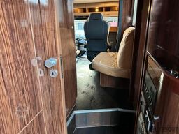 SCANIA R380 6x2 LL 7 Pferde + Bad/ TV/ WC/ Küche