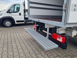VW Crafter 35 Koffer LR Navi Klima 2x