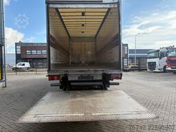 Scania P 380 + 3pedals + 6X2 + LIFT AS + LOADLIFT 2500 KG