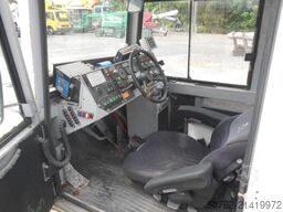 MAN AM110 Flugzeugschlepper