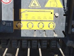 MERCEDES-BENZ Actros 2032 / Kipper+Kran / Kommunal / NUR160km