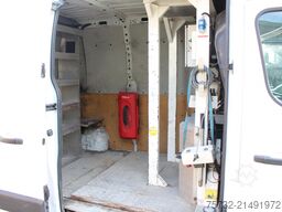 Renault Master  France-Elevateur 14m - 2 b 265kg
