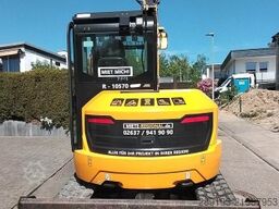 JCB 56Z-2 Pro