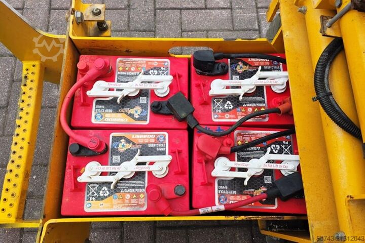 Scissor lift Haulotte Compact 8 Electric, 8.2m Working Height, 350kg Cap