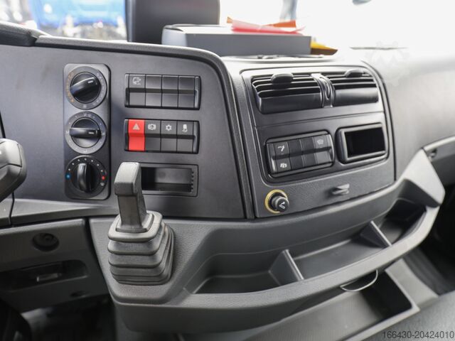 Speciallastbil Mercedes-Benz Atego 1224 L Koffer AHK Klima Tempomat el. Sp