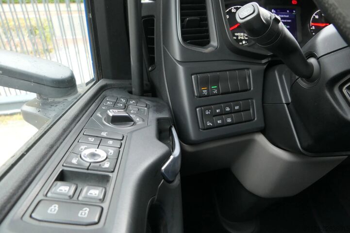 Schiebeplane Scania G320 NGS | Sliding curtains | Dhollandia 2000Kg...