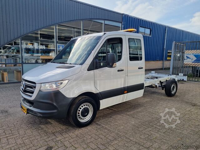 Șasiu cu cabină Mercedes-Benz Sprinter 319 CDI Chassis cabine DC 6 Zits Euro 6E