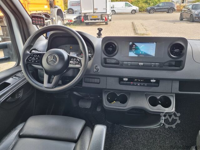 Șasiu cu cabină Mercedes-Benz Sprinter 319 CDI Chassis cabine DC 6 Zits Euro 6E
