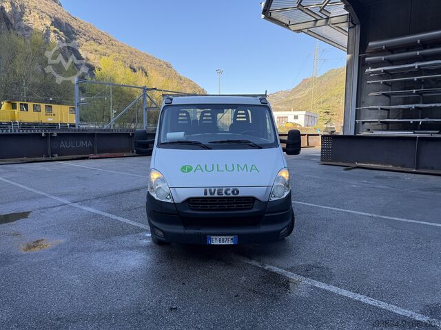 ピックアップバン Iveco Daily