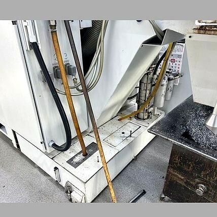 מחרטה אנכית EMAG VL 3