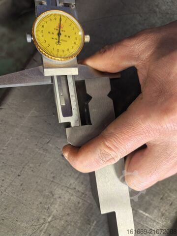 เครื่องมือตัดพับ (แม่พิมพ์เครื่องพับโลหะ) Cnstamp Press brake punch for Trumpf