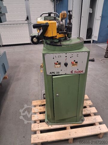Bohrer Schleifmaschine CUOGHI APE25