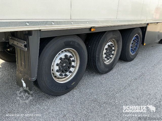 Kylmäkuljetuspuoliperävaunu Schmitz Cargobull Reefer Standard
