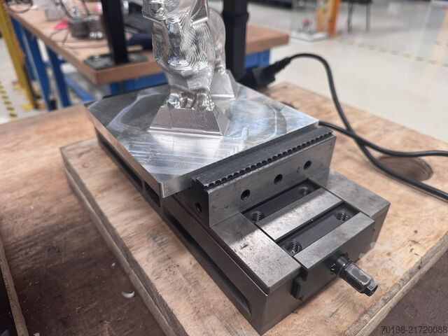 Milling machine MAZAK VARIAXIS i-600